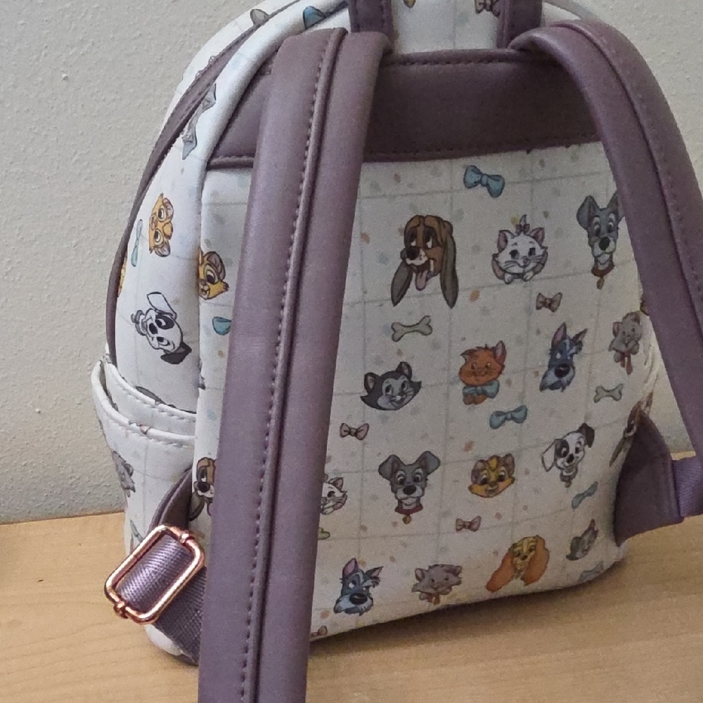 Loungefly Disney Pets Used-like New - Picture 3 of 9